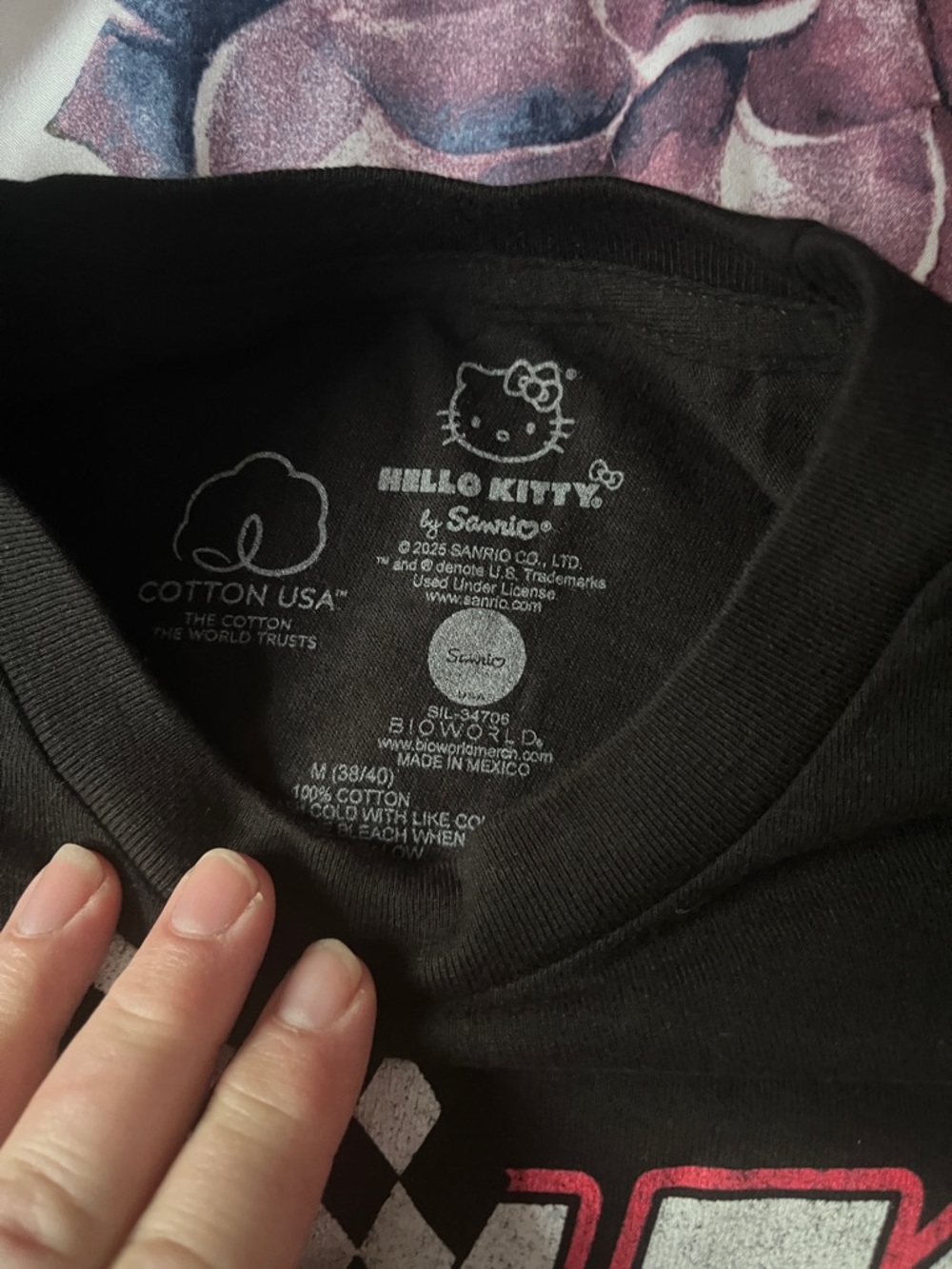 Hello Kitty Tokyo Racing TShirt Size S - Picture 4 of 6
